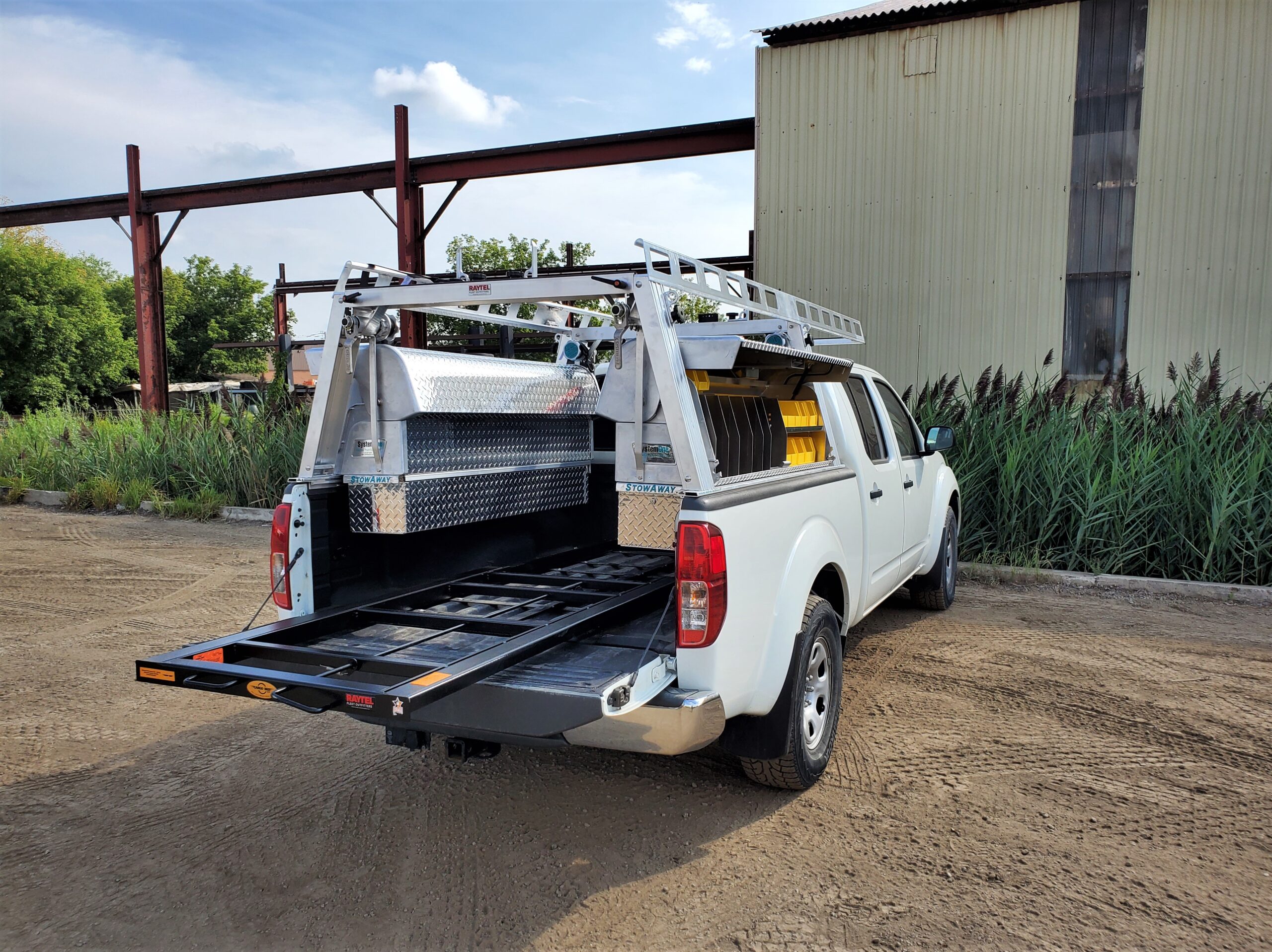 Aluminum Ladder Rack with Side Tool Boxes and Pull Out Drawers